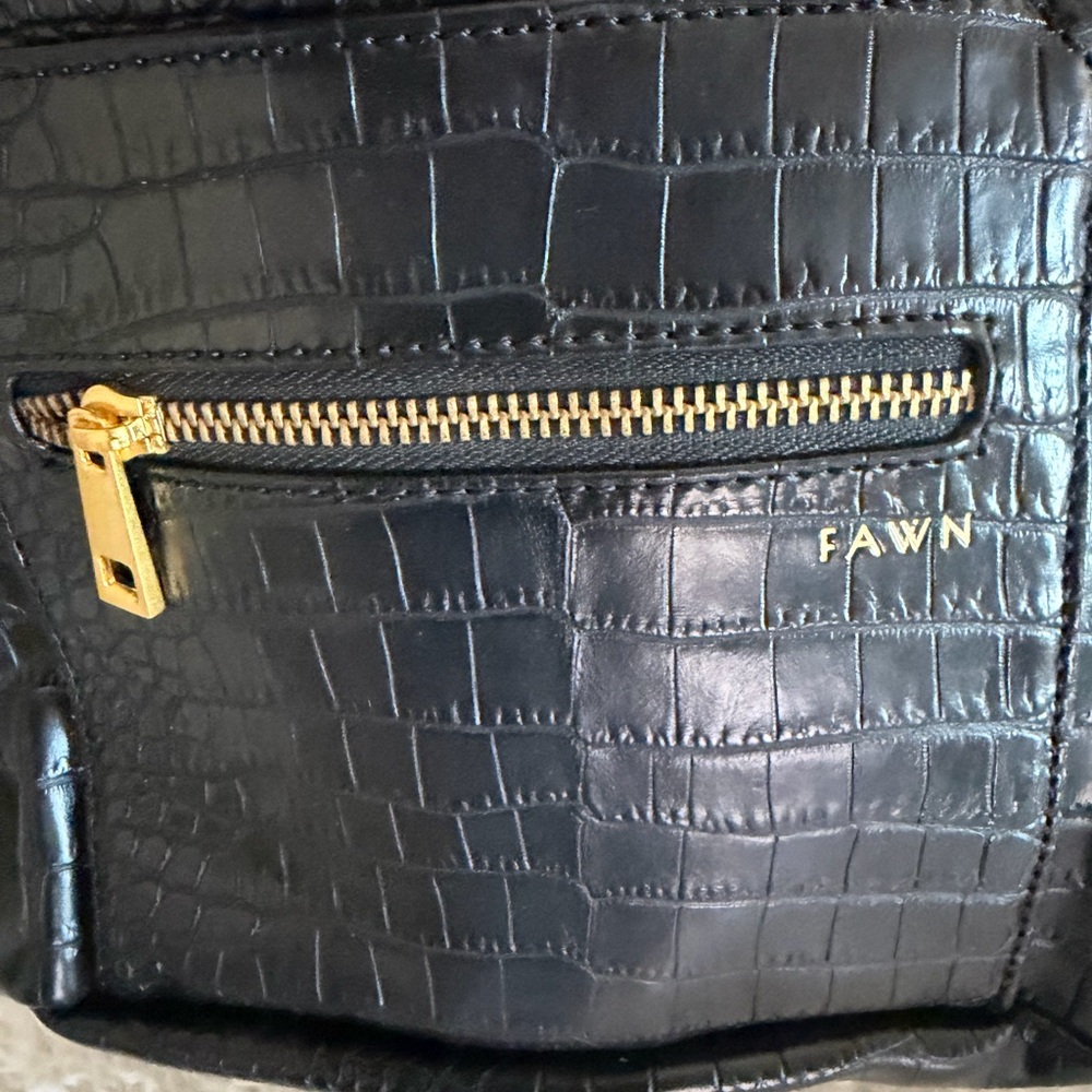 FAWN Black Croc-Embossed Backpack / Crossbody Bag with Gold Accents BNWT - Picture 8 of 11